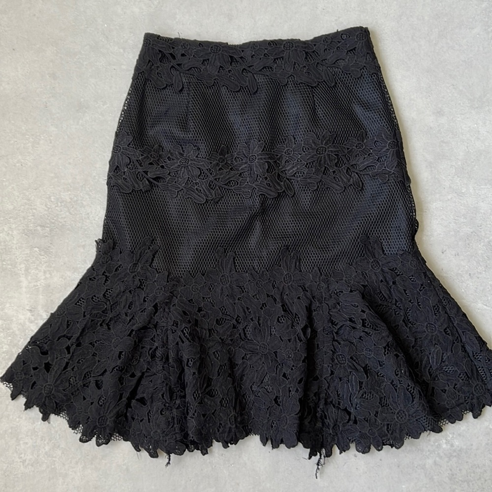 Gracia black skirt